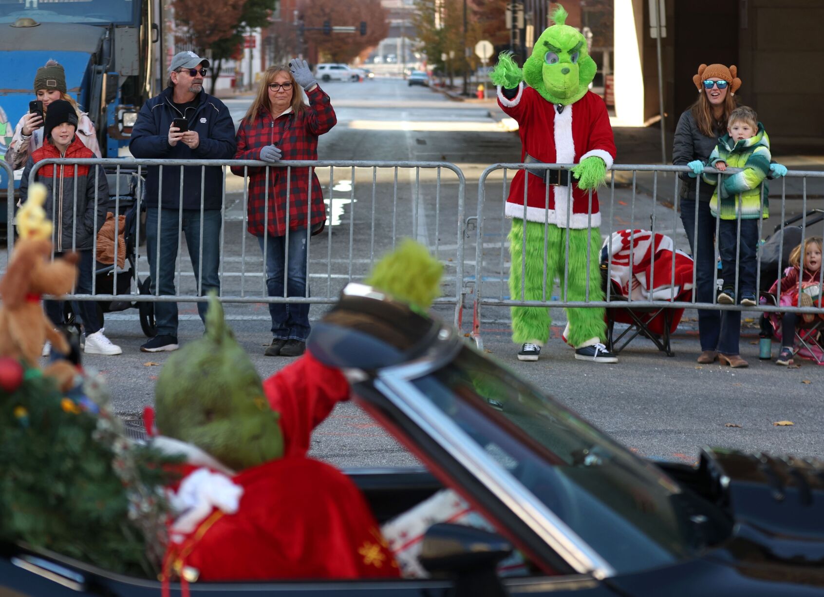 Annual Thanksgiving parade returns to ӣƵ